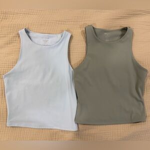 2 Tanks Light Blue & Light Green